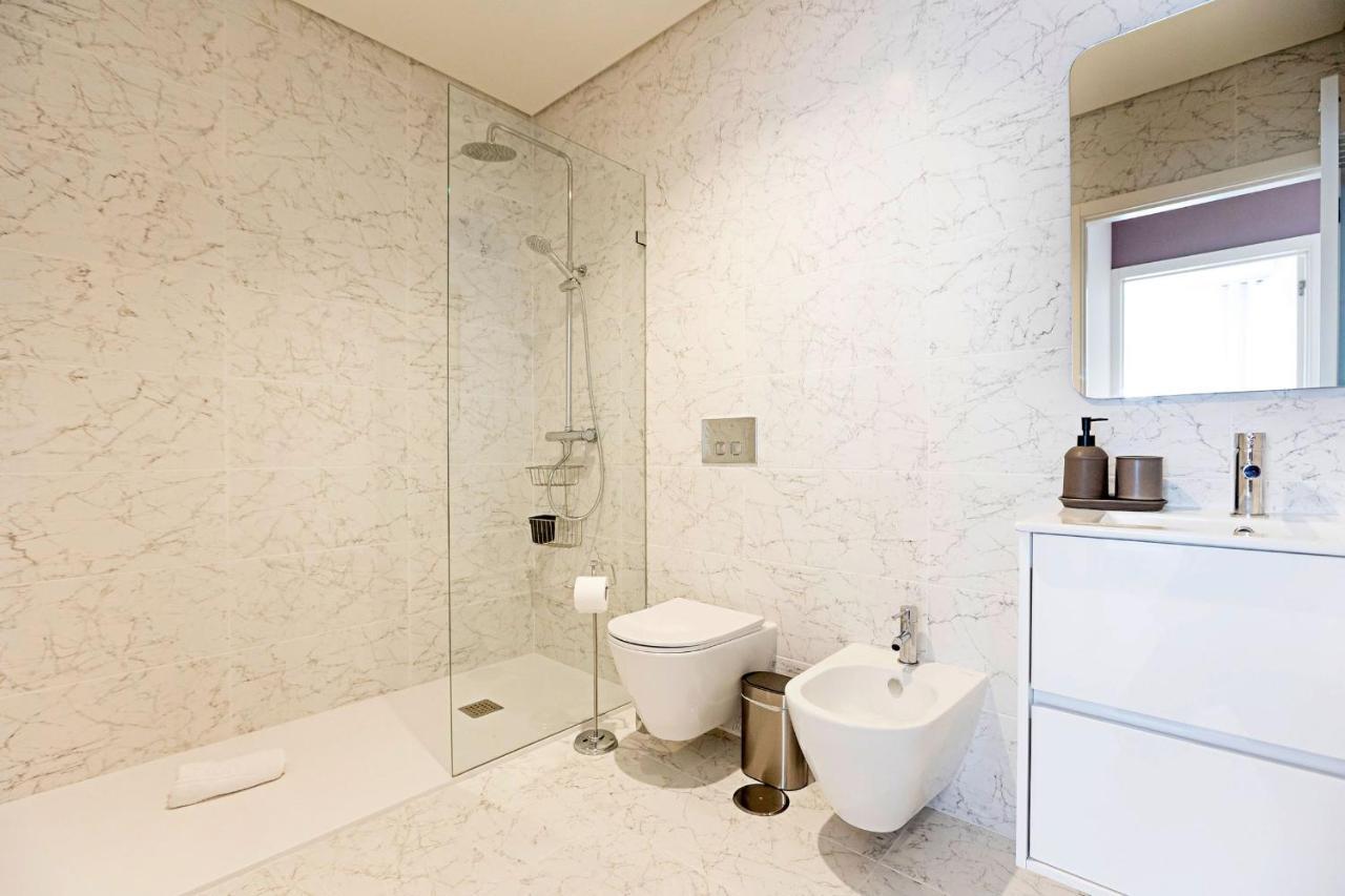 Paraiso 1H W/ Ac By Lovelystay Porto Bagian luar foto