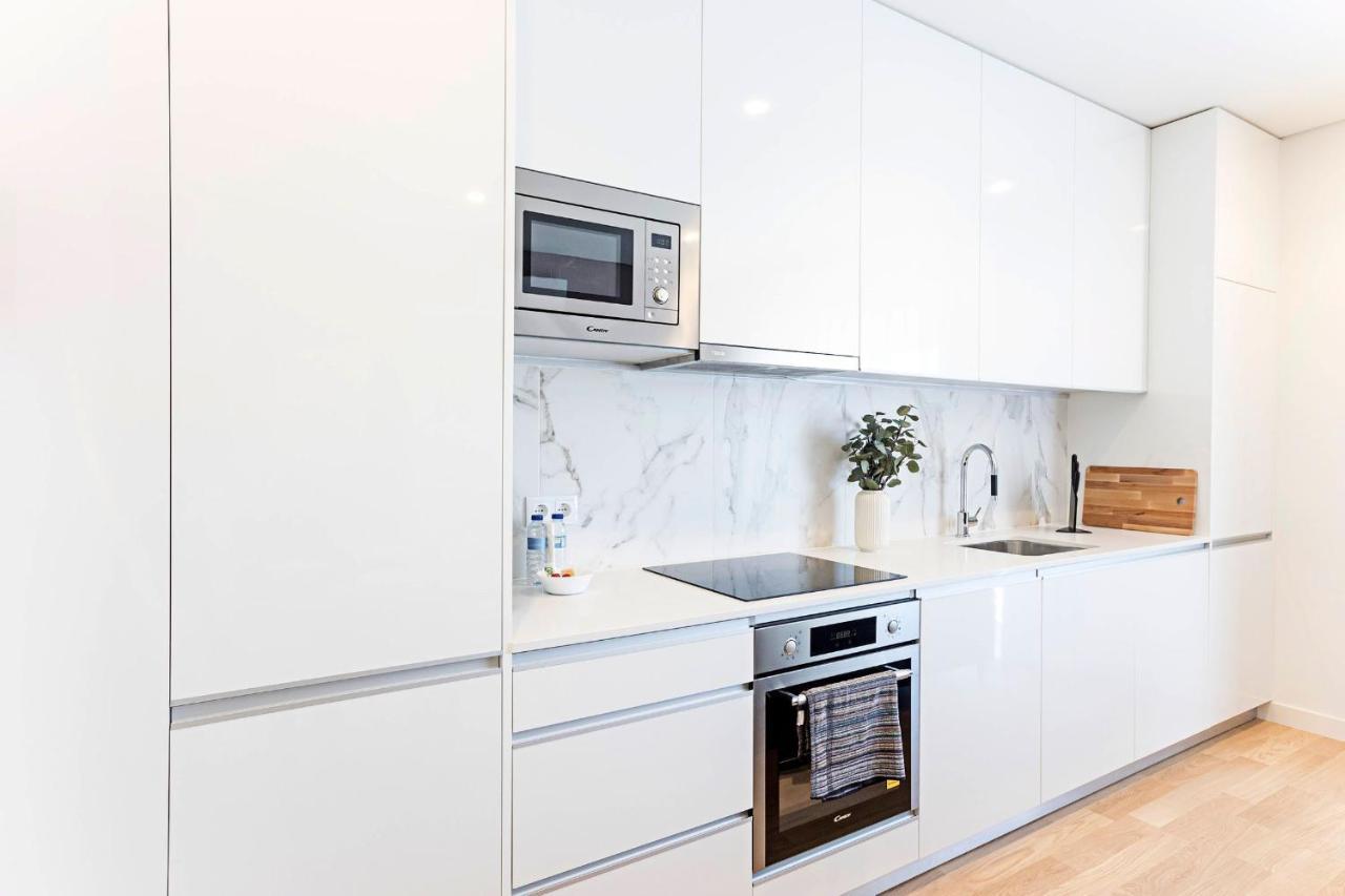 Paraiso 1H W/ Ac By Lovelystay Porto Bagian luar foto